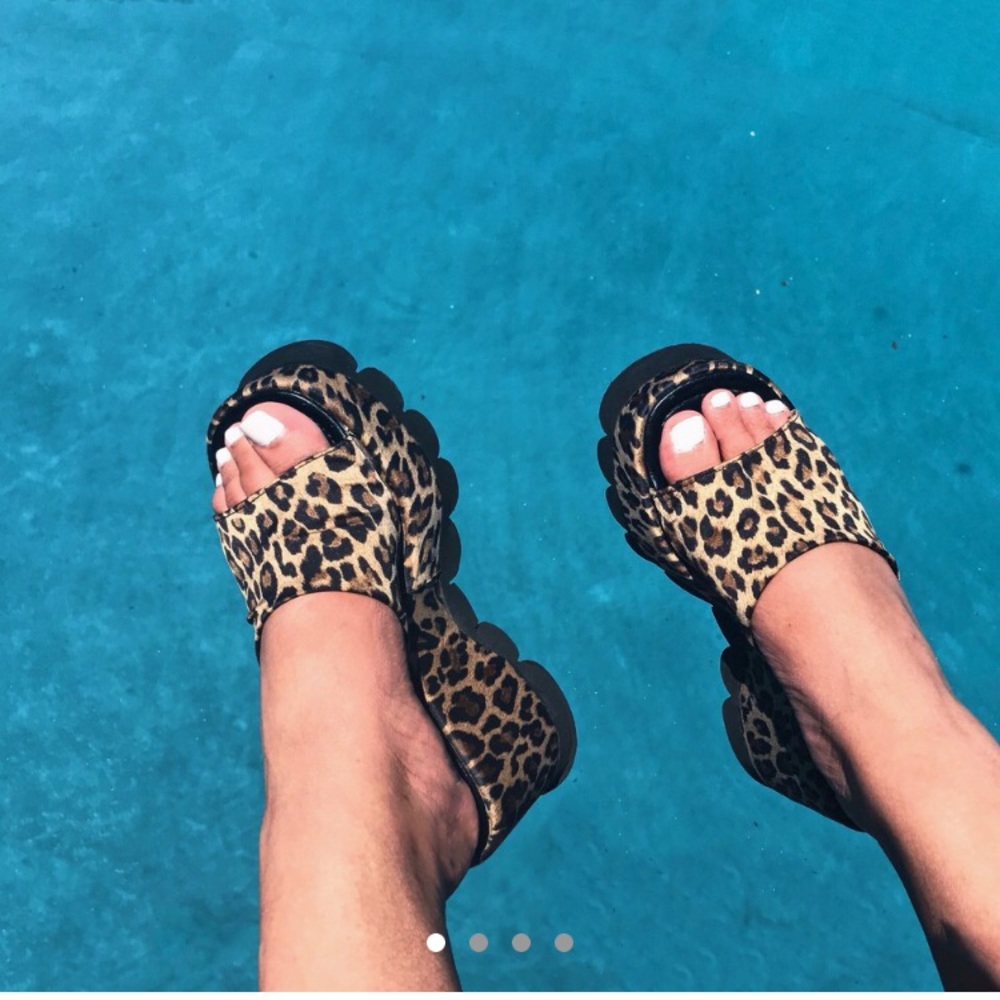 CHEETAH PRINT PLATFORM SANDALS